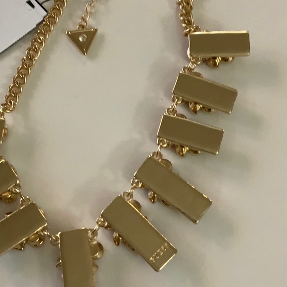 NWT Guess Leather & Crystals Statement Necklace - Picture 5 of 5